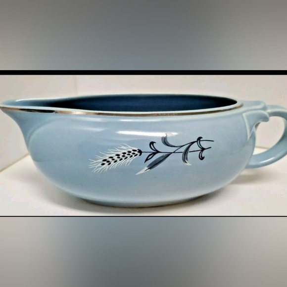 Vintage Taylor Smith & Taylor Pebbleford Blue Creamer Wheat Design Silver Trim - Picture 1 of 6